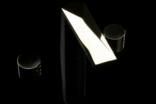 Смеситель для раковины Boheme Venturo 150-BG-DIAMOND Черный матовый Золото латунь