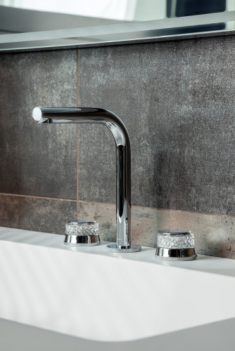 Смеситель для раковины Boheme Aura 152-CR-A Хром латунь