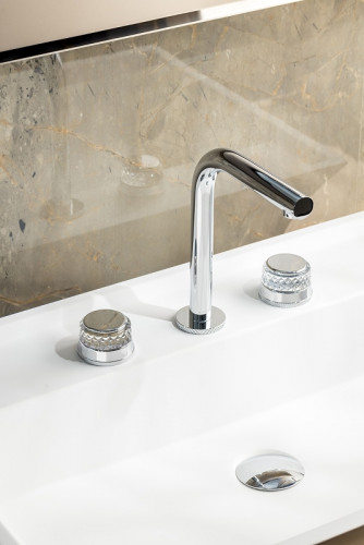 Смеситель для раковины Boheme Aura 152-CR-A Хром латунь