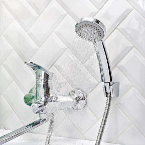 Смеситель для ванны Boou B8173-18F универсальный цвет Хром