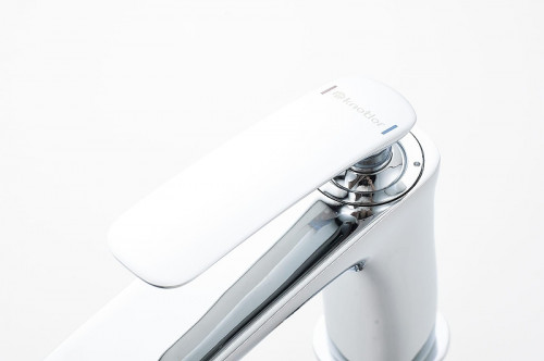 Смеситель для раковины Knotlor Finesse KN-40 цвет Хром