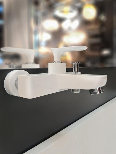 Смеситель для ванны AltroBagno Aperto 0208 Bi цвет Белый