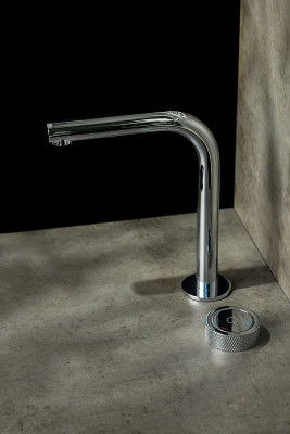 Смеситель для раковины Boheme Tech 158-CR Хром латунь