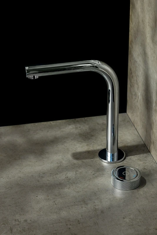 Смеситель для раковины Boheme Tech 158-CR Хром латунь