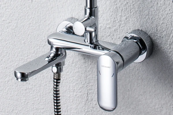 Душевая система Bravat Opal F6125183CP-A-RUS Хром латунь на стену