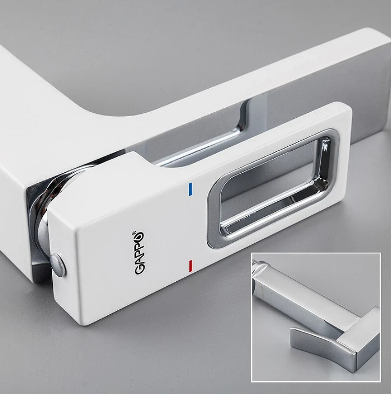 Смеситель для раковины Gappo G17-8 G1017-1 с гигиеническим душем Белый Хром латунь