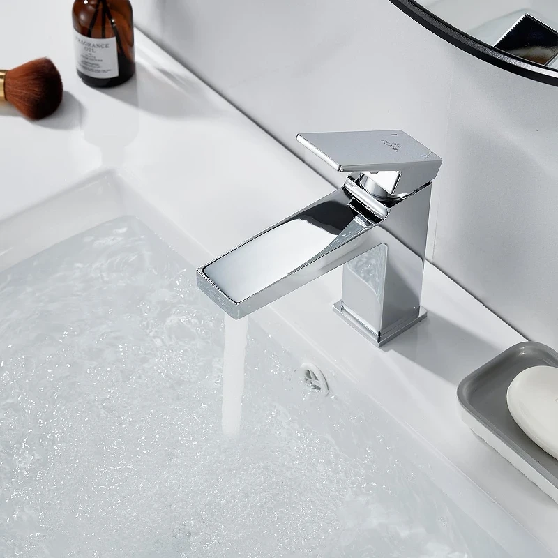 Смеситель для раковины Rose R2801 цвет Хром