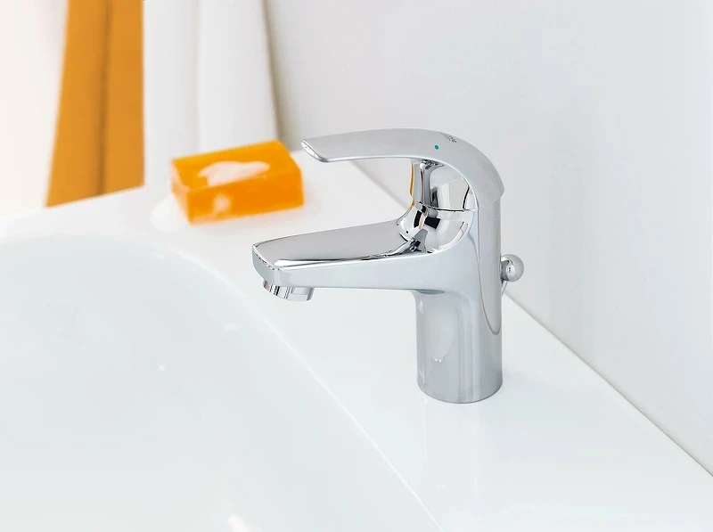 Смеситель для раковины Grohe Baucurve 32805000 Хром латунь