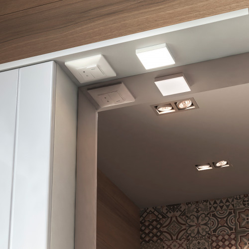 Зеркало со шкафом Vigo Diana 80 L z.DIA.80.L.Elс подсветкой Белое МДФ / ЛДСП, стекло