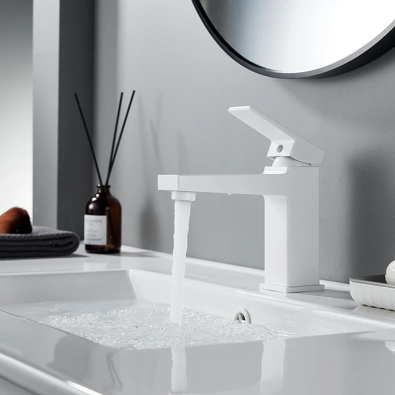 Смеситель для раковины Rose R2801C цвет Белый