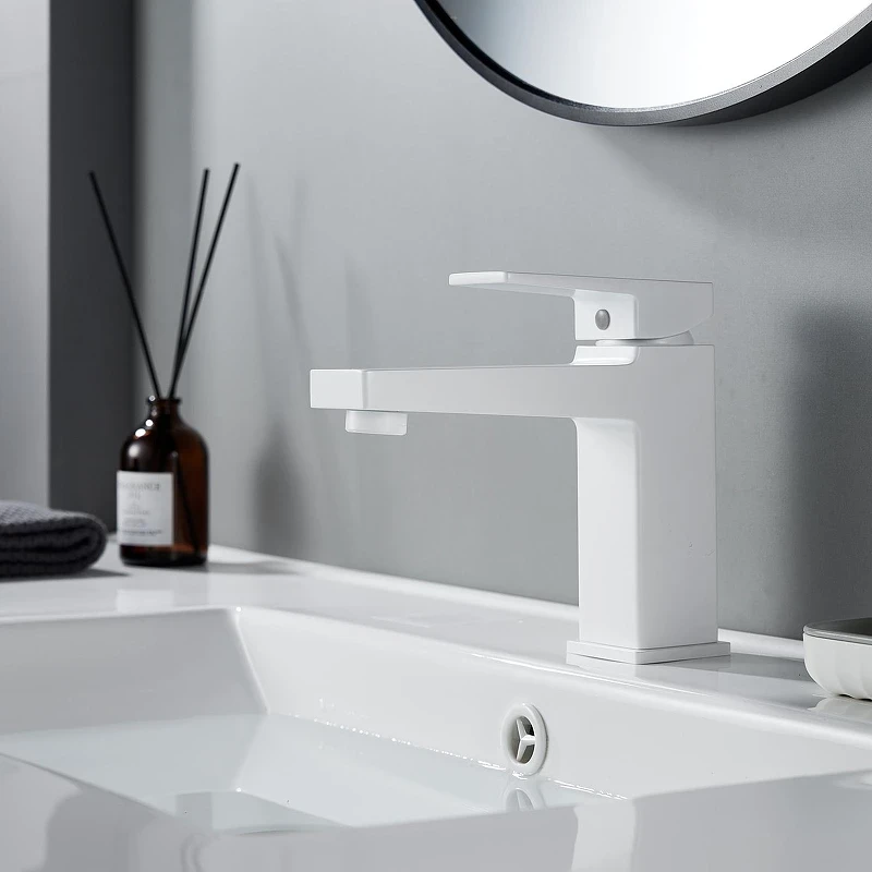 Смеситель для раковины Rose R2801C цвет Белый