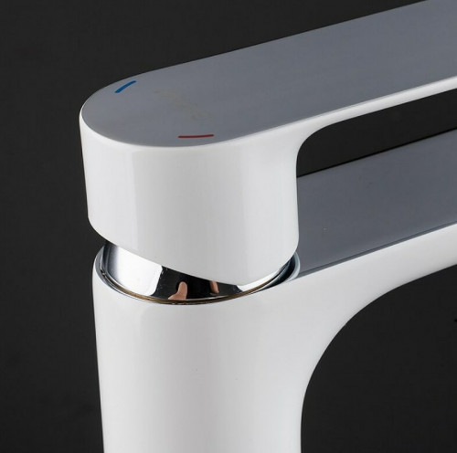 Смеситель для раковины Gappo G48 G1048-1 с гигиеническим душем Белый Хром латунь