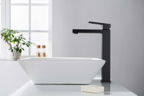 Смеситель для раковины Timo Briana 7111/03F Черный