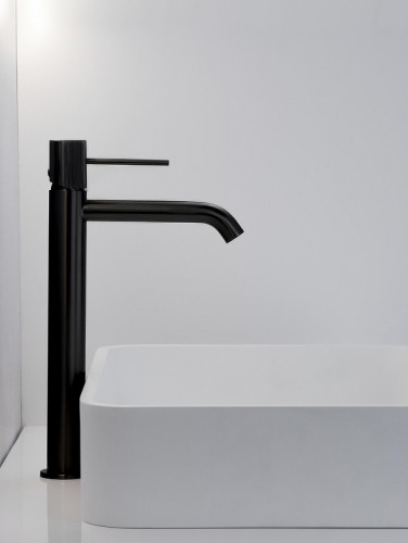 Смеситель для раковины AltroBagno Bilancia 010228 MB цвет Черный матовый