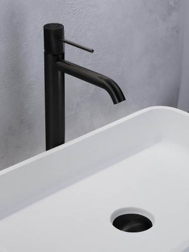 Смеситель для раковины AltroBagno Bilancia 010228 MB цвет Черный матовый