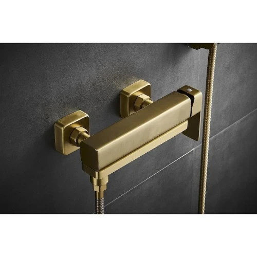 Смеситель для ванны Fmark FS8724-22C цвет Золото матовое