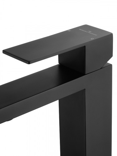 Смеситель для раковины Wonzon & Woghand WW-A40982-MB цвет Черный матовый