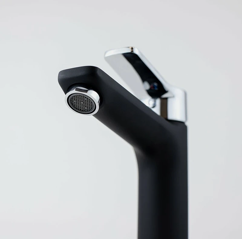 Смеситель для раковины ESKO Dubai DI 26 Черный Хром латунь
