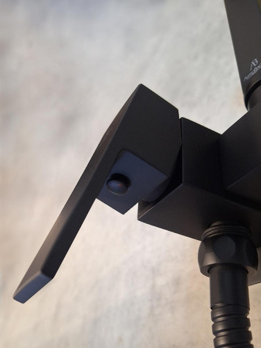 Гигиенический душ со смесителем AltroBagno BM 060122 MB цвет Черный матовый