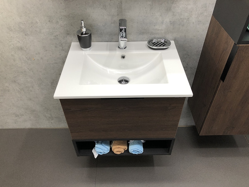 Тумба с раковиной Comforty Франкфурт 60 00004150530 подвесная Дуб шоколадно-коричневый Черная матовая МДФ / ЛДСП