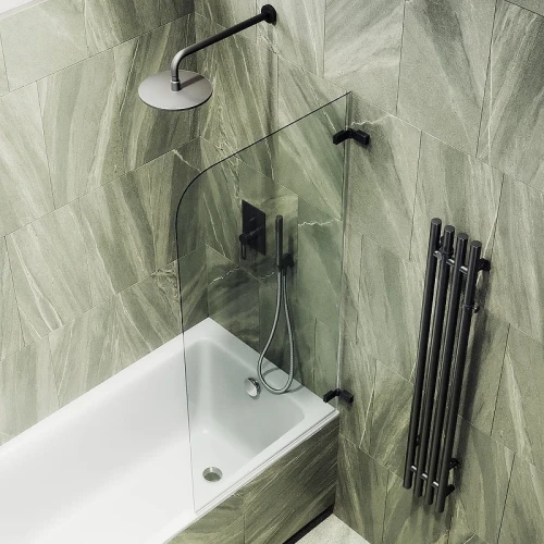 Шторка для ванны Maybah Glass MGV-645-6 705х1400 поворотная на петлях Черный стекло прозрачное