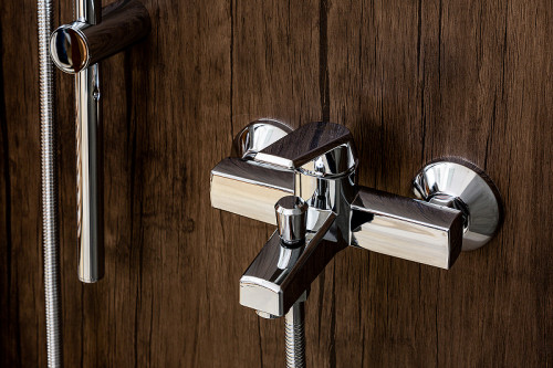 Смеситель для ванны Orange OneLife P02-100cr Хром