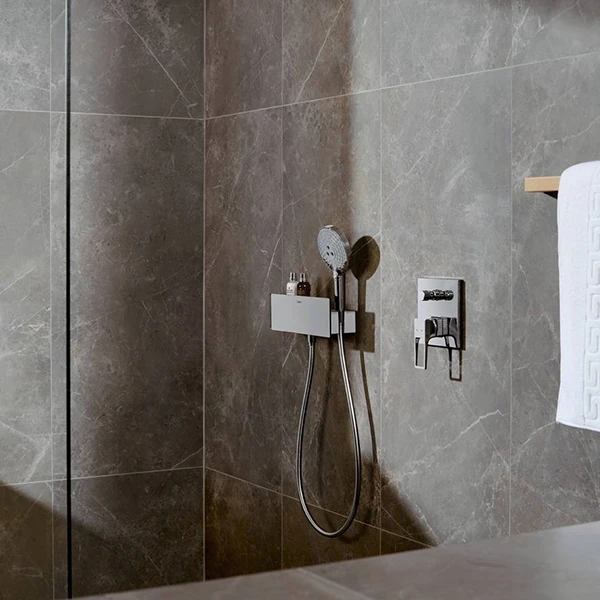 Шланговое подсоединение Hansgrohe Fixfit Porter 26456000 с держателем и полкой Хром латунь на стену