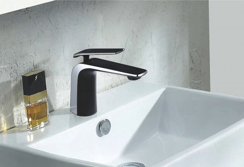 Смеситель для раковины Rose R13H R1301H Черный матовый латунь