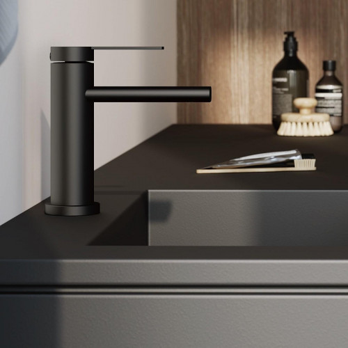 Смеситель для раковины Belz B813-7 B10813-7 цвет Черный