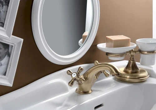 Смеситель для раковины Fiore Margot 26ZZ0622 цвет Бронза