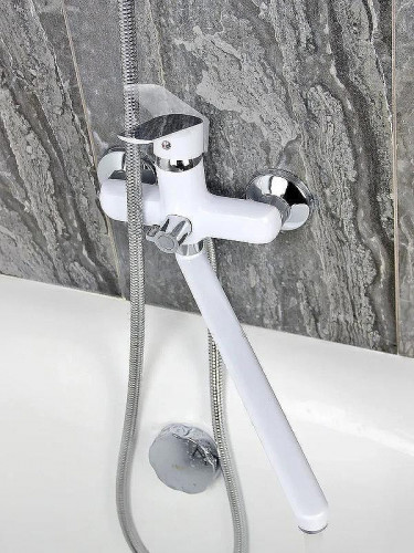 Смеситель для ванны Viko V-4145 универсальный Белый Хром