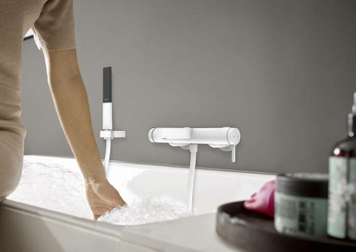 Смеситель для ванны Hansgrohe Finoris 76420700 Белый матовый латунь на стену
