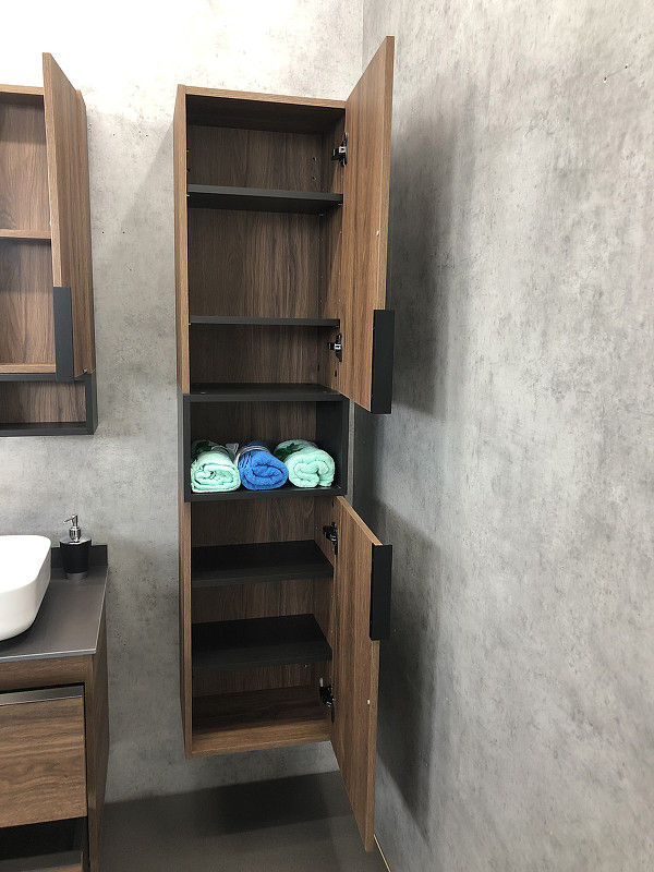 Шкаф пенал Comforty Штутгарт 40 00004151544 подвесной Дуб темно-коричневый Черный матовый МДФ / ЛДСП