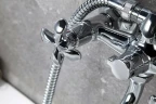 Смеситель для ванны Lemark Flora LM0151C универсальный Хром латунь на стену