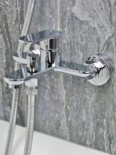 Смеситель для ванны Viko V-7302 Хром латунь на стену