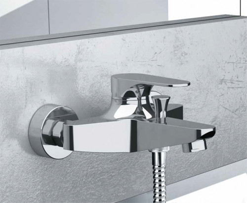 Смеситель для ванны Remer Class Line L02 Хром на стену