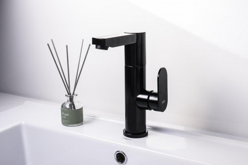 Смеситель для раковины Ekko E1083-8 цвет Черный