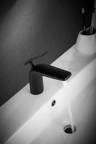 Смеситель для раковины Rose R39H R3901H Черный матовый латунь