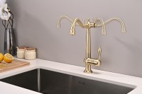 Смеситель для кухни Paulmark Retro Re213226-BR Бронза латунь