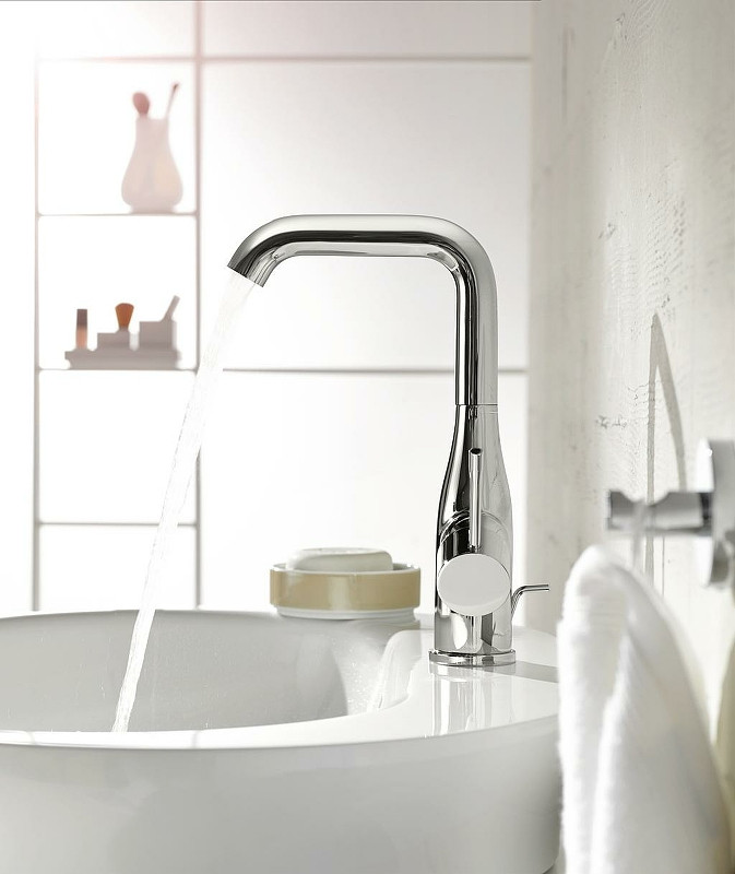 Смеситель для раковины Grohe Essence+ 32628001 Хром латунь