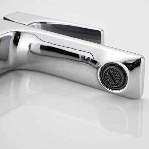 Смеситель для раковины Belz B10709 цвет Хром