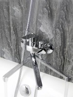 Смеситель для ванны Viko V-4315 универсальный Хром латунь на стену