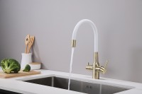 Смеситель для кухни Paulmark Salix Sa213419-BRw Бронза Белый латунь