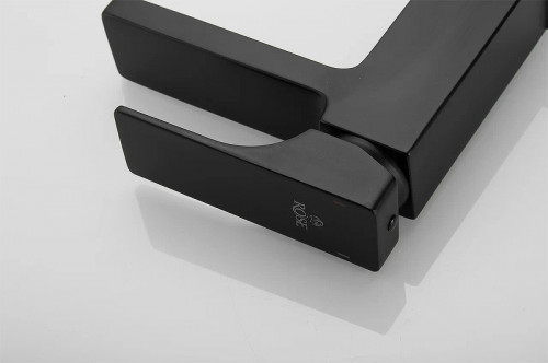 Смеситель для раковины Rose R10H R1001H-1 Черный матовый латунь