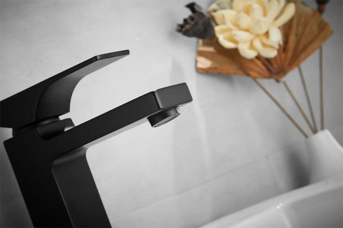 Смеситель для раковины Rose R10H R1001H-1 Черный матовый латунь