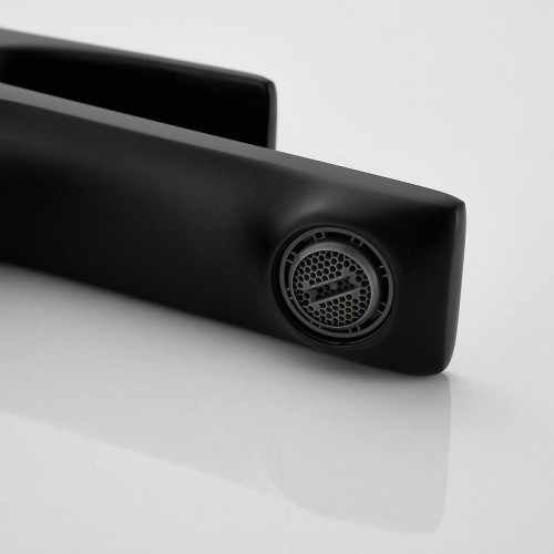 Смеситель для раковины Belz B10709-7 цвет Черный