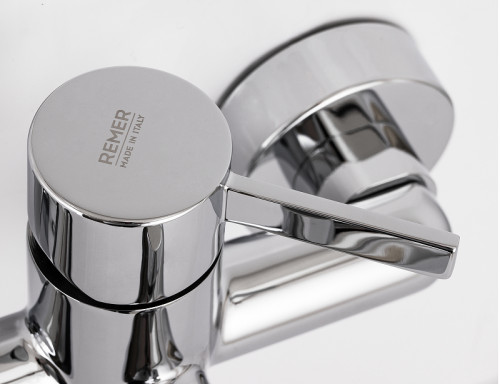 Смеситель для ванны Remer Metrica MC02 Хром латунь на стену