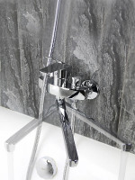 Смеситель для ванны Viko V-4315 универсальный Хром