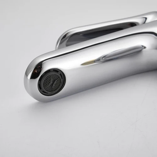 Смеситель для раковины Belz B10786 цвет Хром