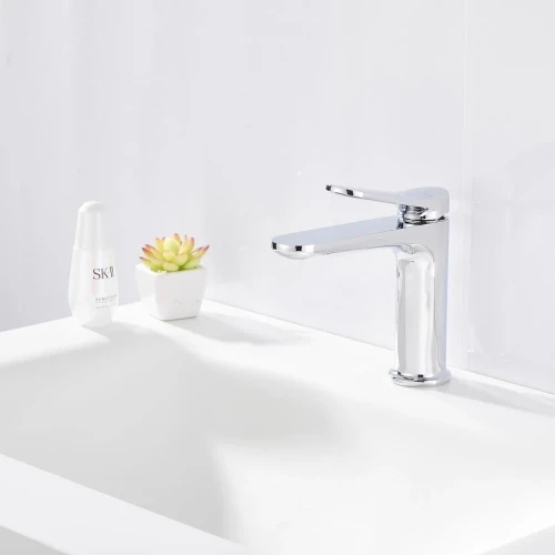 Смеситель для раковины Belz B10786 цвет Хром